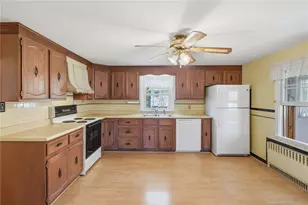 15 Vly Vw Dr, Cumberland, RI 02864 - Photo 8