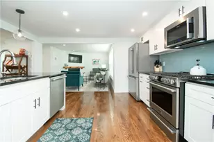58 Collins St, Bristol, RI 02809 - Photo 8