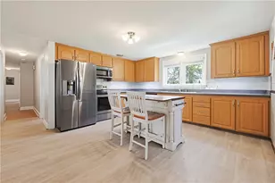 26 Alton Ave Ave, Cumberland, RI 02864 - Photo 10