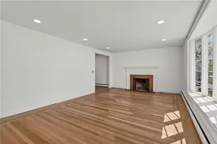101 Bateman Ave, Cranston, RI 02920 - Photo 4