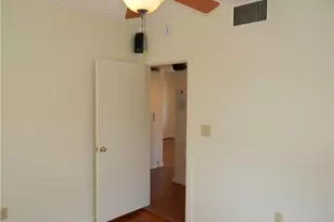 152 Elmgrove Ave, Providence, RI 02906 - Photo 14