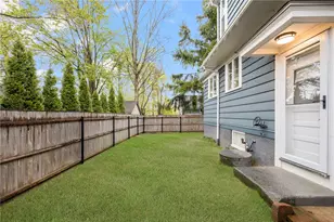 10 Manse Ct, Warwick, RI 02888 - Photo 42