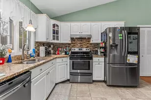 23 Detroit Ave, Warren, RI 02885 - Photo 14