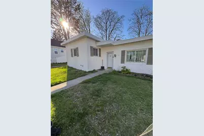 65 Hillcrest Avenue, Pawtucket, RI 02860 - Photo 2