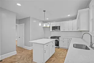 141 Briggs St, Providence, RI 02905 - Photo 12