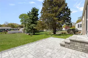 44 Ideal Ct, Warwick, RI 02818 - Photo 22