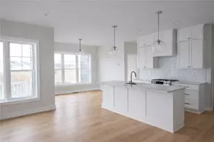 152 Revolution Wy, Middletown, RI 02871 - Photo 6