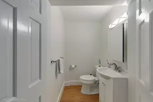 34 Catherine St, Newport, RI 02840 - Photo 6