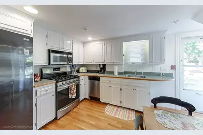 34 Catherine Street #A, Newport, RI 02840 - Photo 8