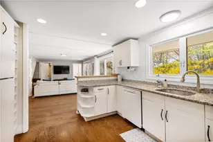 7 Cowsill Ln, Newport, RI 02840 - Photo 6