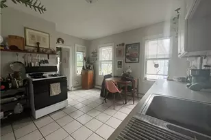 5 Lee St, Providence, RI 02903 - Photo 6
