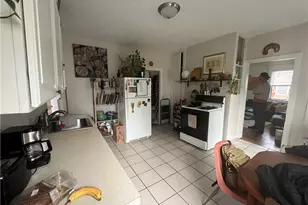 5 Lee St, Providence, RI 02903 - Photo 4