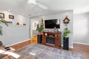 60 Greeley St, Pawtucket, RI 02861 - Photo 16
