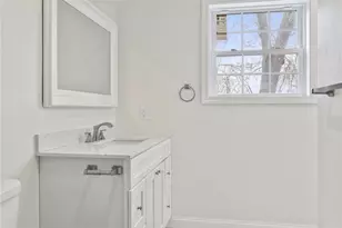 24 Blackburn St, Warwick, RI 02886 - Photo 12