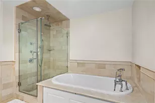 1 Tower Dr, Portsmouth, RI 02871 - Photo 16
