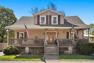 16 Elizabeth Ave, Smithfield, RI 02917 - Photo 2