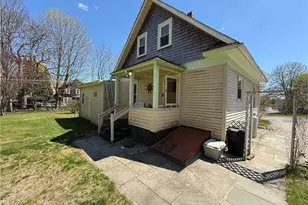 35 Highland Ave, South Kingstown, RI 02879 - Photo 8