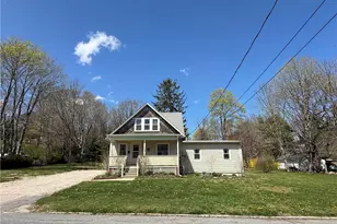 35 Highland Ave, South Kingstown, RI 02879 - Photo 4