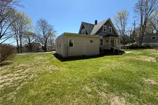 35 Highland Ave, South Kingstown, RI 02879 - Photo 6