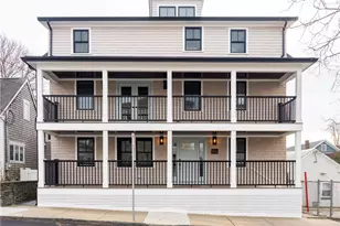 7 Dearborn St, Newport, RI 02840 - Photo 2