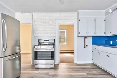 221 State Street, Bristol, RI 02809 - Photo 6