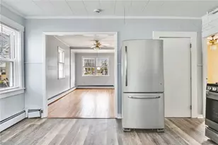 221 State St, Bristol, RI 02809 - Photo 10