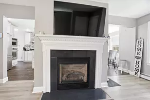 170 Jastram St, Providence, RI 02908 - Photo 6