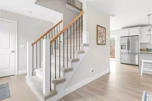 76 Medford St, Warwick, RI 02889 - Photo 6