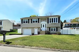 131 Jambray Ave, Warwick, RI 02886 - Photo 2