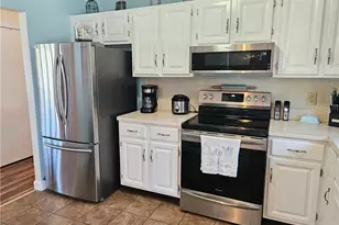 131 Jambray Ave, Warwick, RI 02886 - Photo 12
