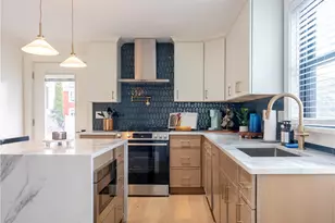 7 Dearborn St, Newport, RI 02840 - Photo 4