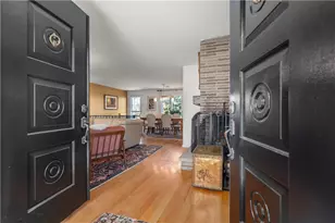 52 Woodhaven Blvd, North Providence, RI 02911 - Photo 2