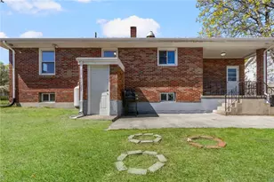 495 Gaskill St, Woonsocket, RI 02895 - Photo 30
