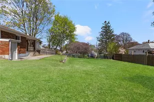 495 Gaskill St, Woonsocket, RI 02895 - Photo 28