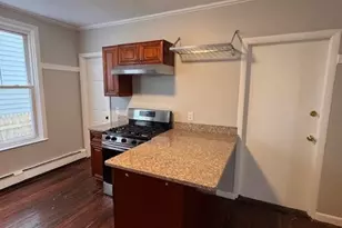 63 Vernon St, Providence, RI 02903 - Photo 2