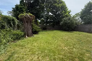 70 Whittier Ave, Providence, RI 02909 - Photo 18