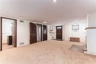 8 Gillooly Dr, Warwick, RI 02888 - Photo 4