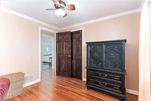 8 Gillooly Dr, Warwick, RI 02888 - Photo 16