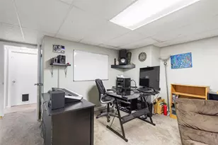 1112 Great Rd, Lincoln, RI 02865 - Photo 36