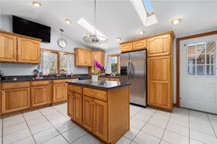 418 Long Hwy, Little Compton, RI 02837 - Photo 6