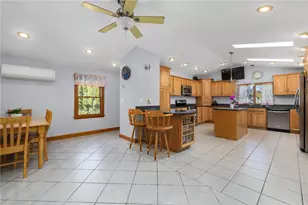 418 Long Hwy, Little Compton, RI 02837 - Photo 2
