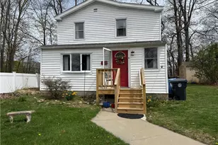 159 Iroquois Rd, Cumberland, RI 02864 - Photo 2