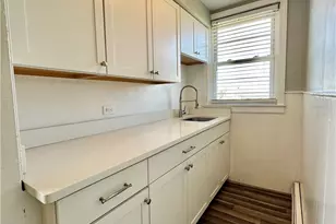 834 Central Ave, Pawtucket, RI 02861 - Photo 4