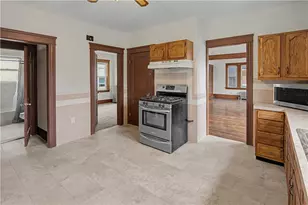 132 Washington Ave, Providence, RI 02905 - Photo 10