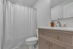 28 Ashley St, Cranston, RI 02920 - Photo 20