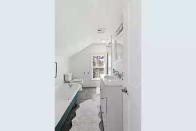 75 Mary Street, Newport, RI 02840 - Photo 32