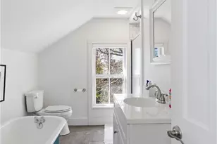 75 Mary St, Newport, RI 02840 - Photo 32