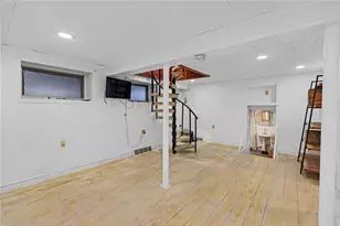 535 Log Rd, Smithfield, RI 02917 - Photo 30