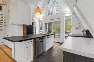 535 Log Rd, Smithfield, RI 02917 - Photo 6