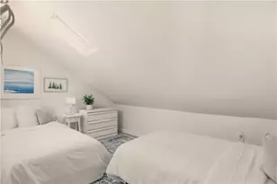 38 Pope St, Newport, RI 02840 - Photo 14